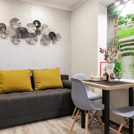 Alfa Apartments Kniazia Leva 2 Лвив Екстериор снимка