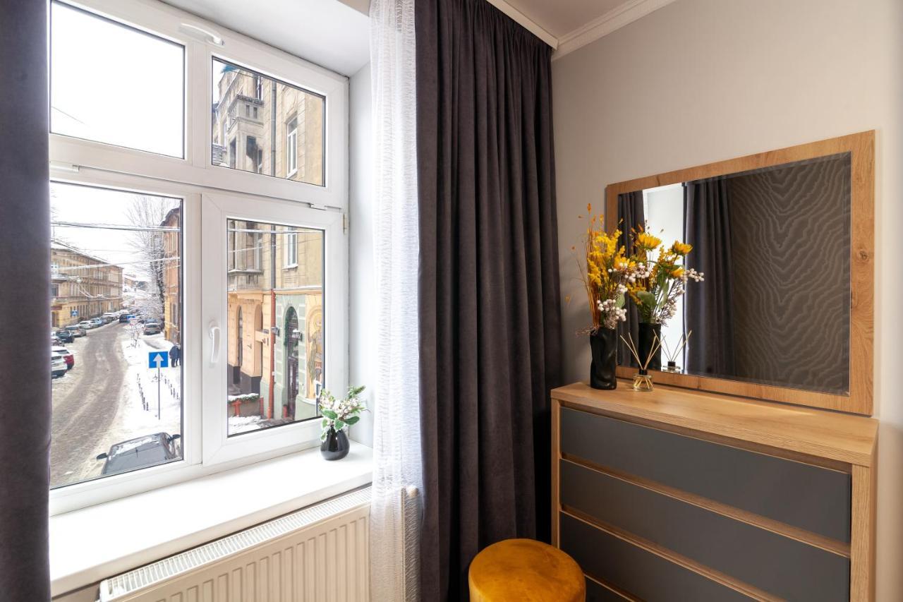 Alfa Apartments Kniazia Leva 2 Лвив Екстериор снимка